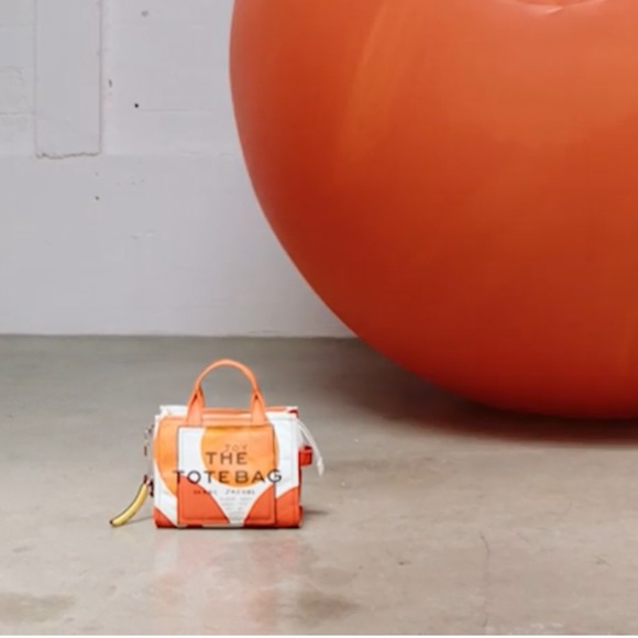 DAVID SHRIGLEY X MARC JACOBS BAG CHARM - Picture 6 of 9